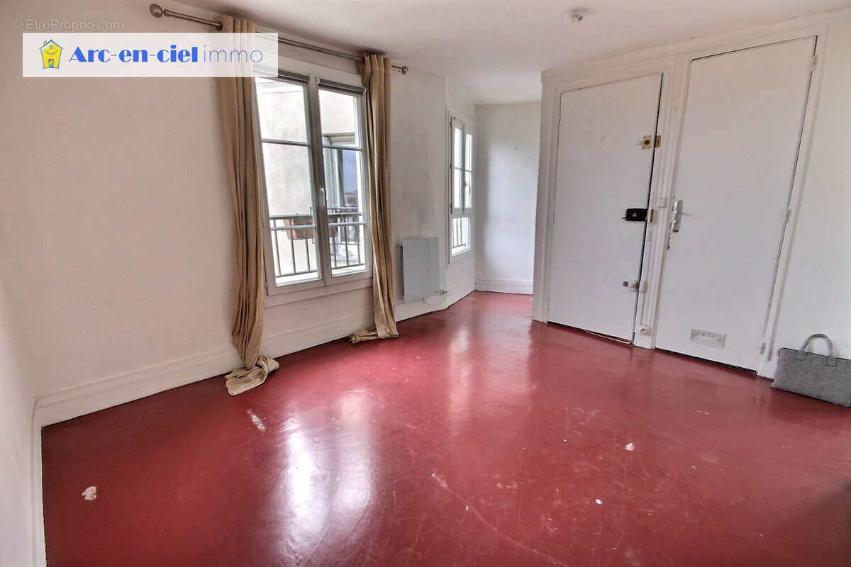 Appartement à PARIS-3E
