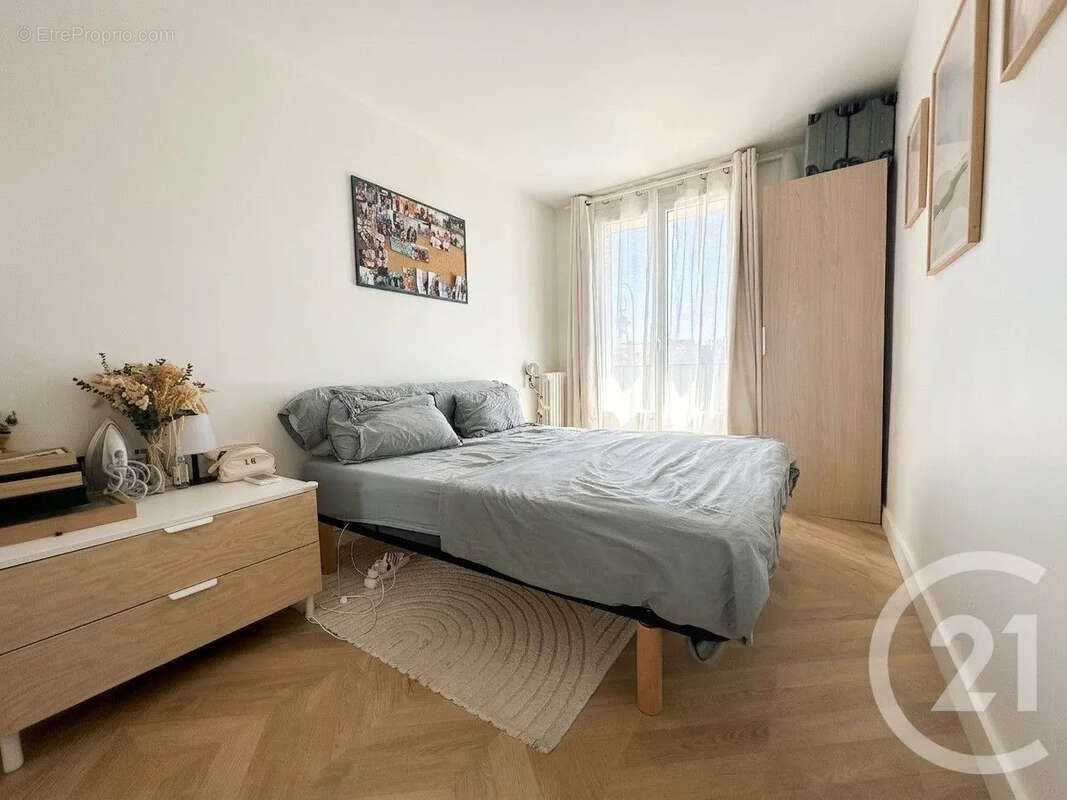 Appartement à SAINT-MAUR-DES-FOSSES