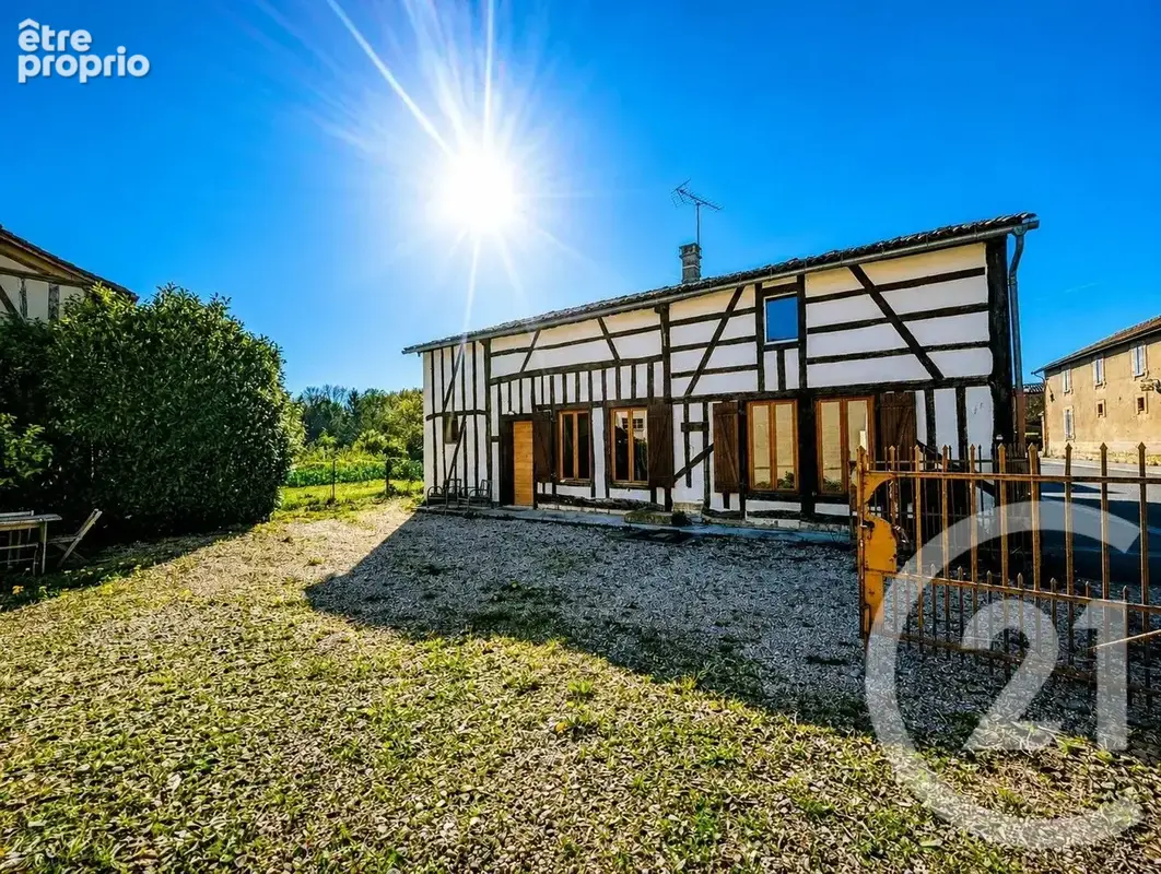 Photo Maison à Saint-Amand-Sur-Fion au prix de 153 000€