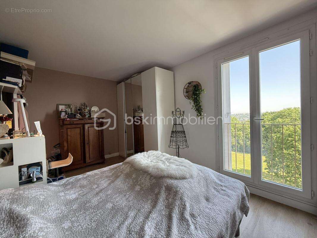 Appartement à NEUILLY-PLAISANCE