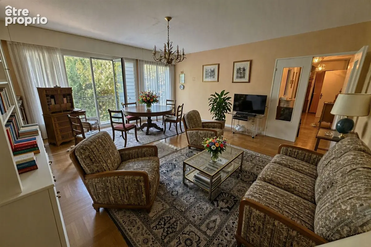 A vendre vaste  appartement à Saint Germain En Laye 5 pièce(s) 122.2 m2 - photo 4