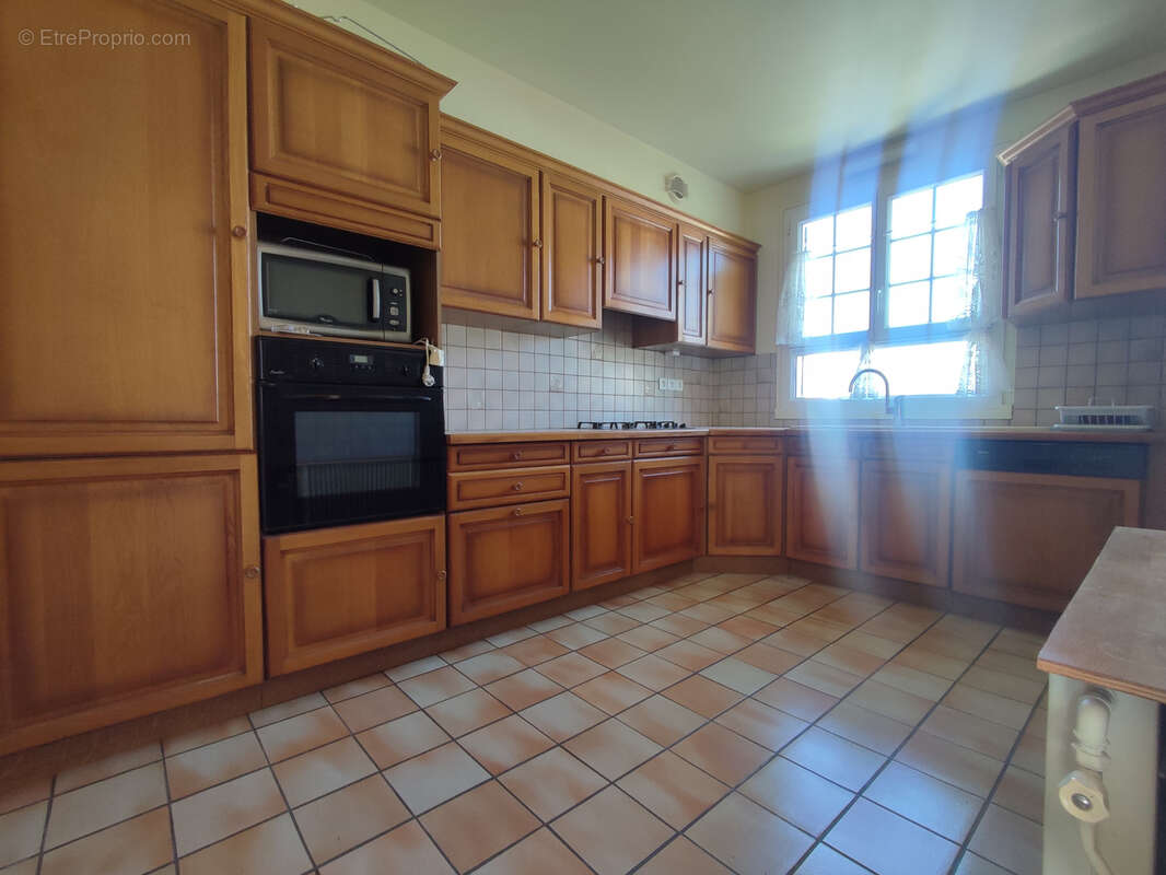 Maison à VAUX-LE-PENIL