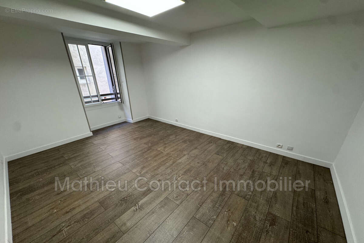 Appartement 54 m² à Nimes  - photo 8