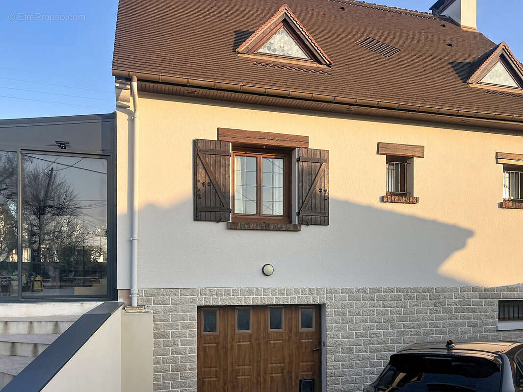 Maison à PARAY-VIEILLE-POSTE