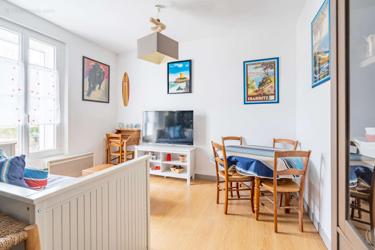 Appartement à URRUGNE