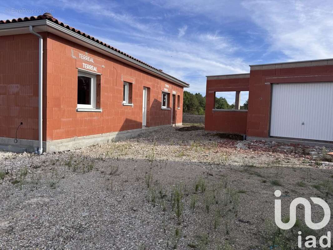 Photo 2 - Maison à MONTBETON