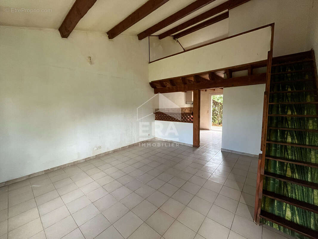 Maison à MAILLANE