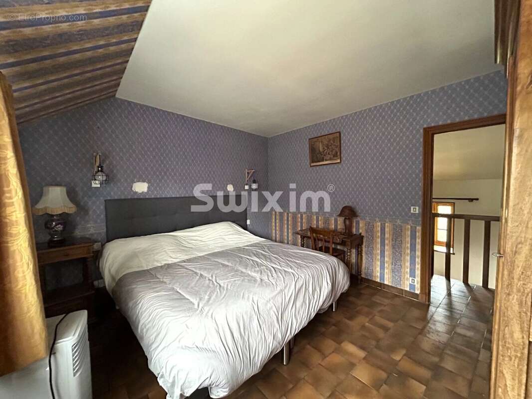 Maison à JOUX-LA-VILLE