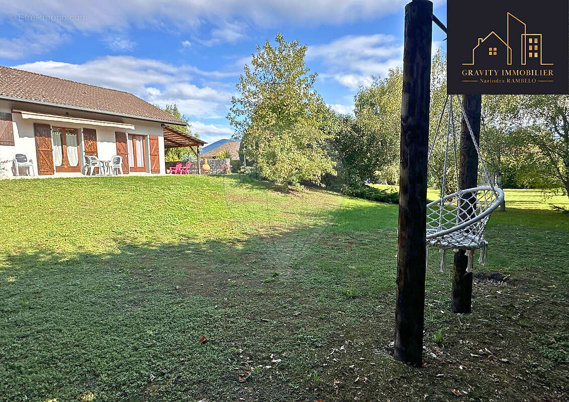 Maison à SCIENTRIER