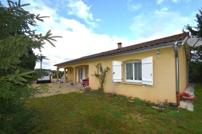 Proche Charlieu - maison plain pied - 98 m² - - photo 2