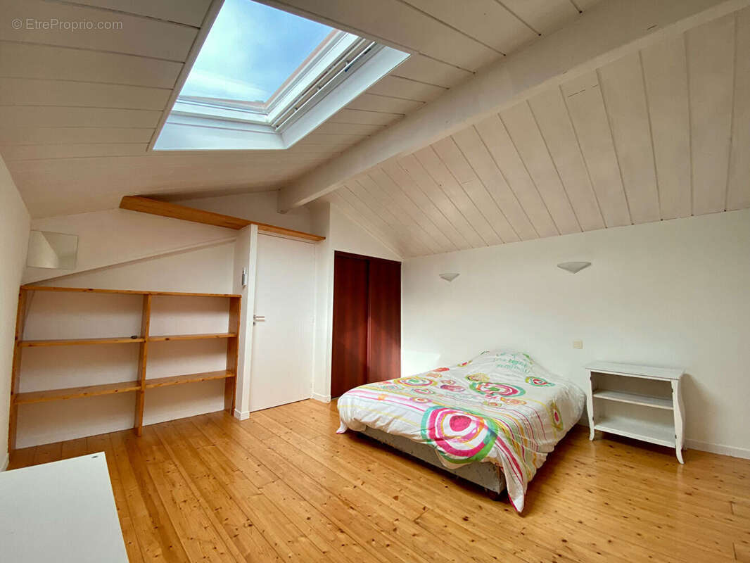 Maison à LA CHAPELLE-BATON