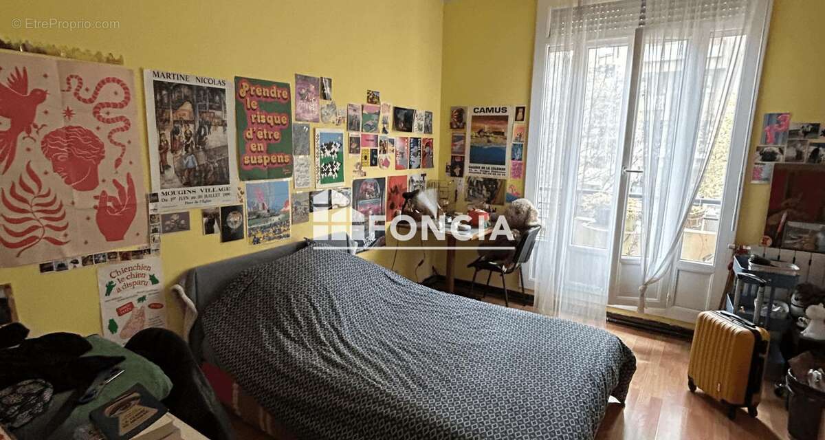 Appartement à MARSEILLE-5E