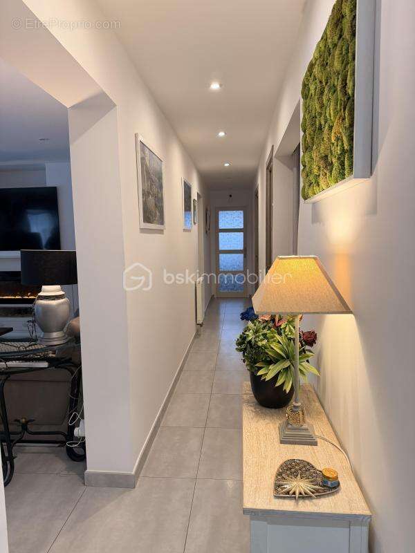 Maison à SAINT-LAURENT-D'AIGOUZE