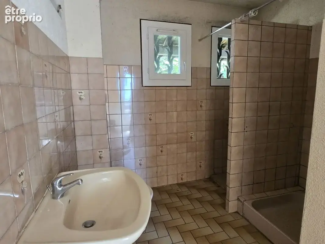 Maison périgourdine avec dépendance sur 5 ha de prairies! - photo 8