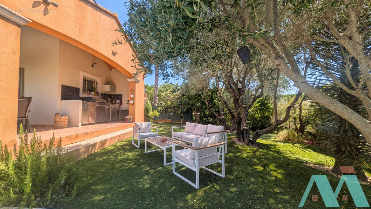Maison à LE CASTELLET