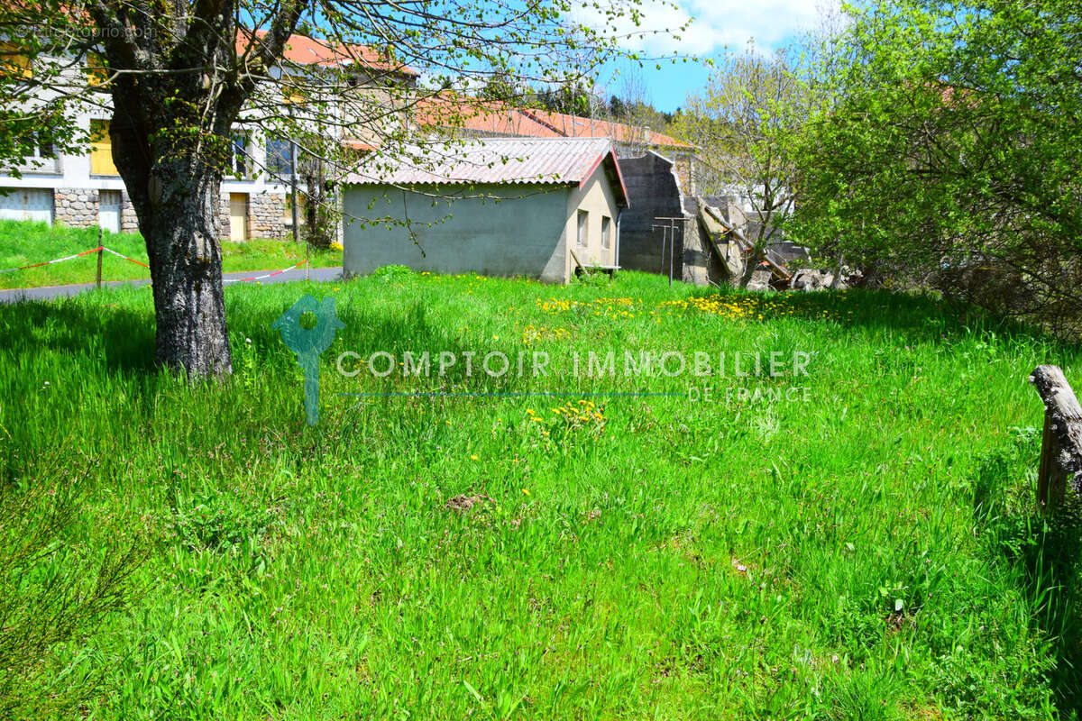 Dépt. 07 - A VENDRE Secteur COUCOURON - Maison de Village rénovée de 110 m2 - Parcelle de 2.100 m2 - photo 13