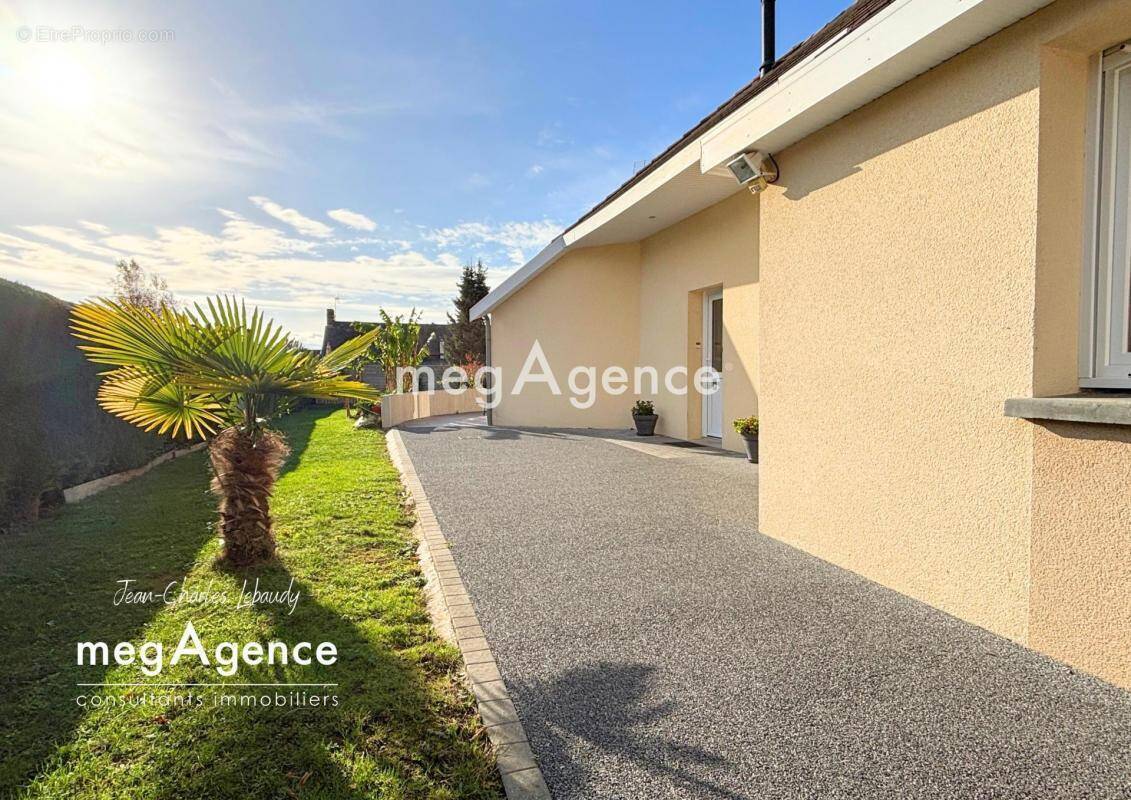 Maison à LONGUEVILLE