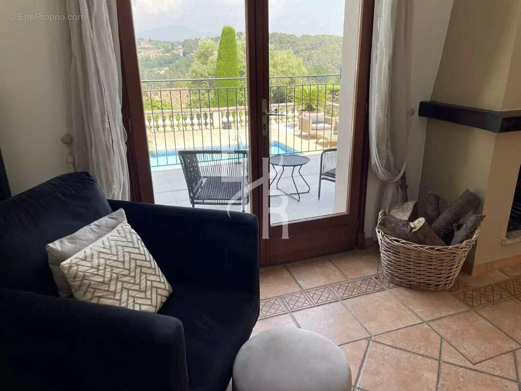 Maison à CAGNES-SUR-MER