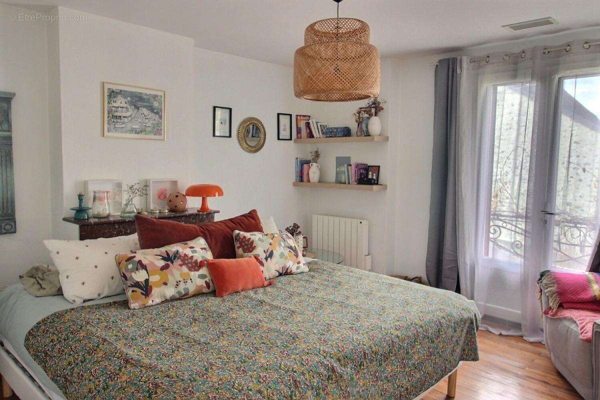 Maison à LAA-MONDRANS