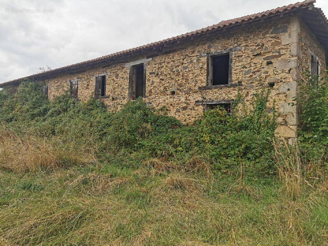 Maison à MEILHAC