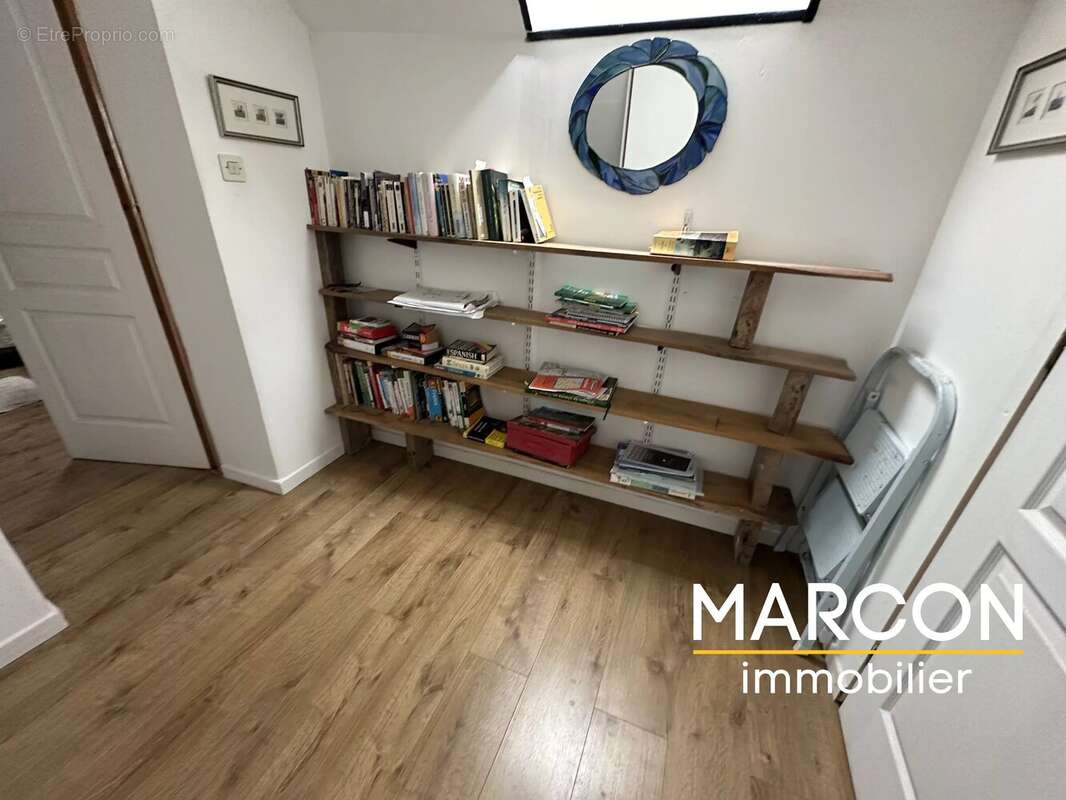 Appartement à VAREILLES