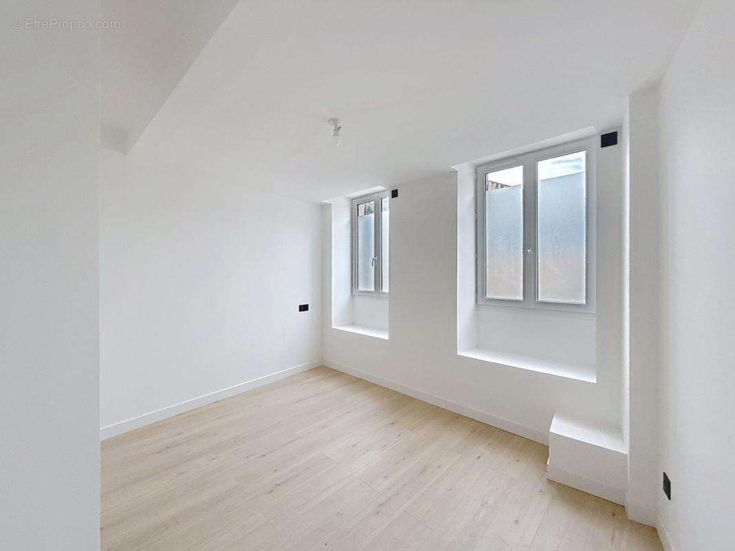 Appartement à FONTAINES-SUR-SAONE