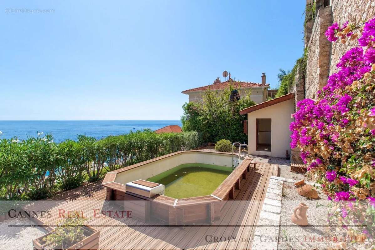 Appartement à ROQUEBRUNE-CAP-MARTIN