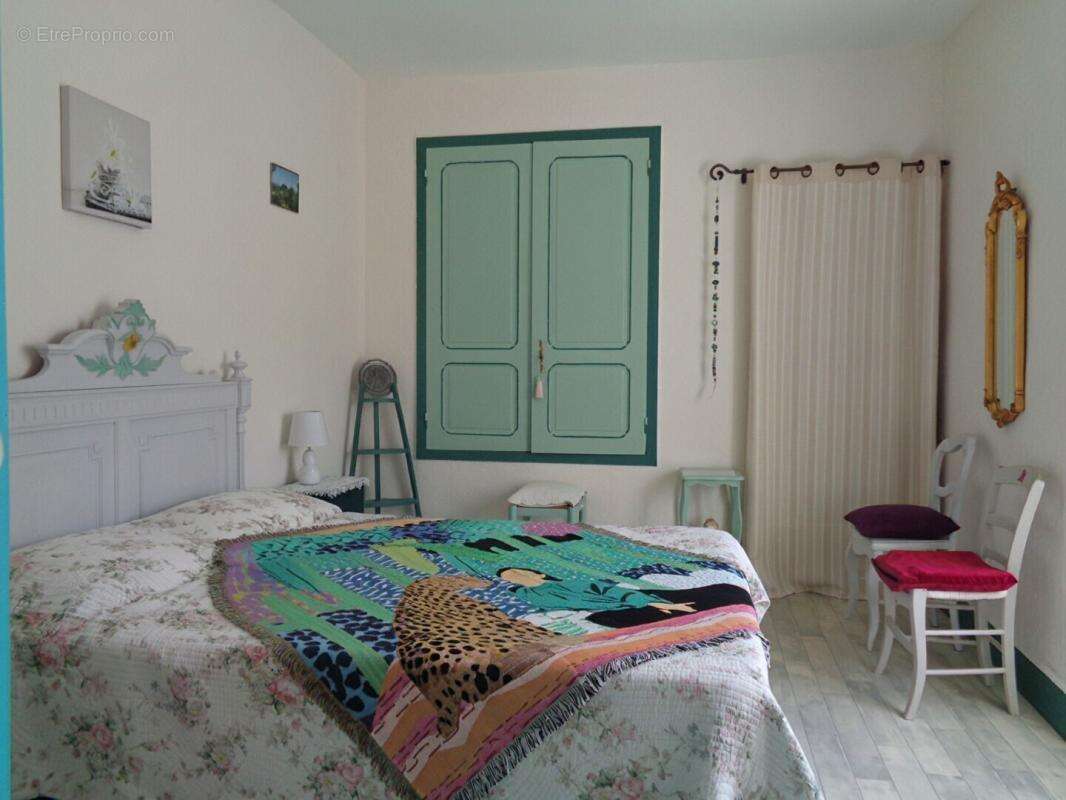 Saint Bonnet Laval(48), maison de 200 m2, 6 chambres avec 1866 m2 de terrain - photo 8