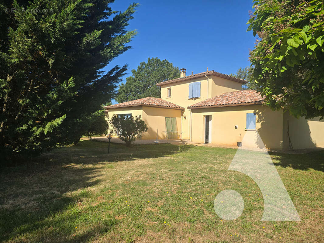 Maison à GOURDON