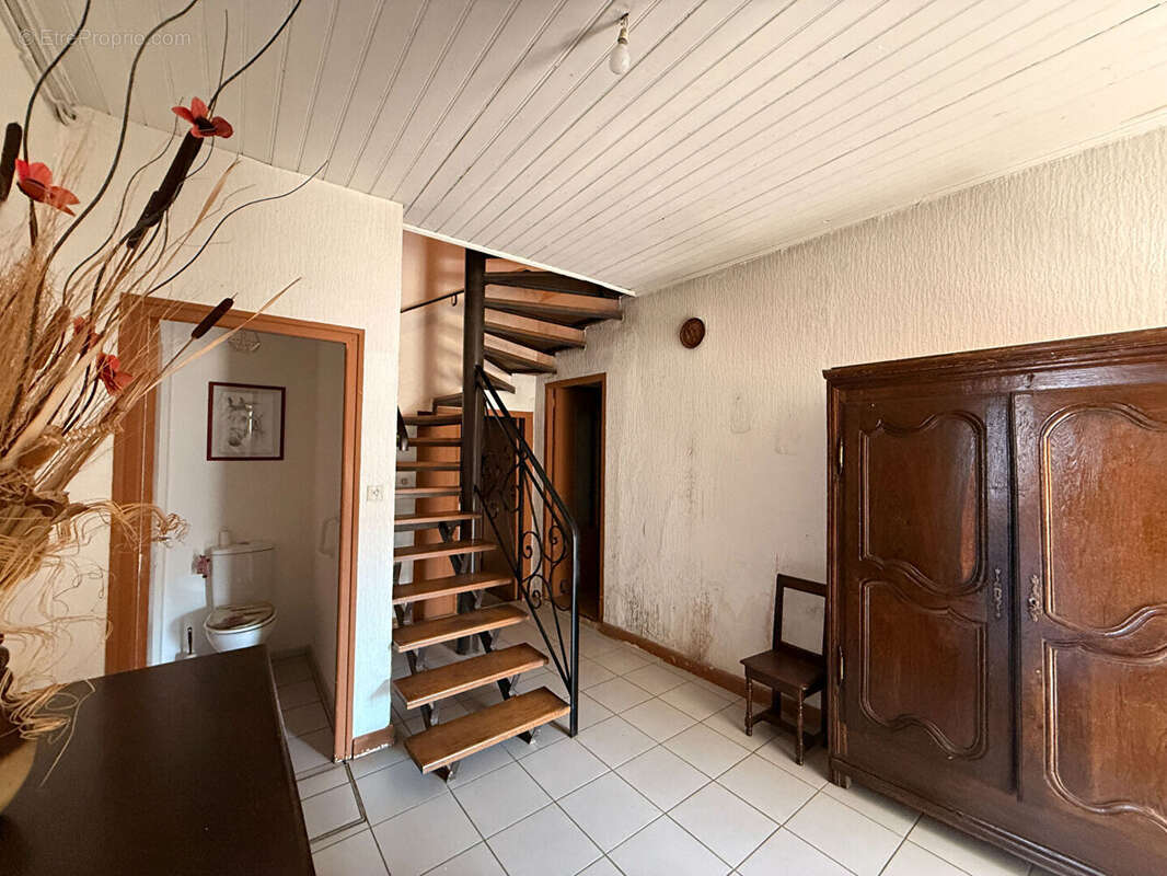 Maison à NEUFCHATEAU