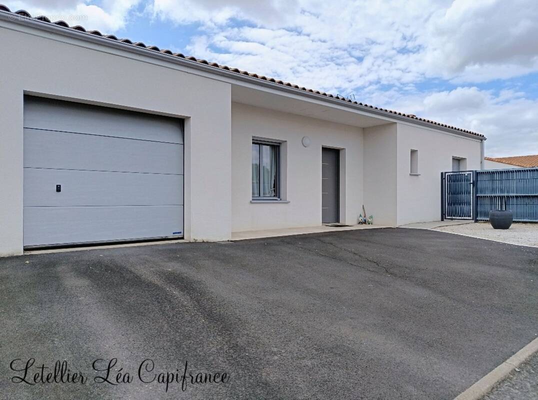Maison à vendre 4 pièces La Crèche (79) - photo 1