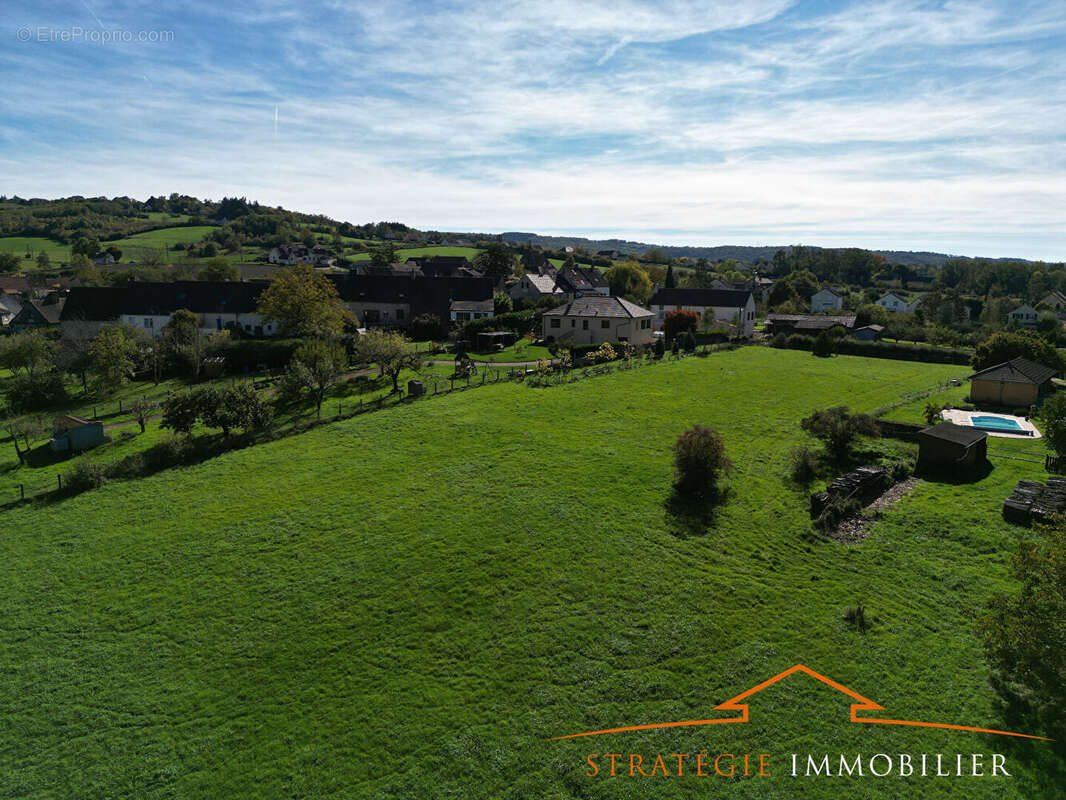 Terrain à SAINT-LEGER-SUR-DHEUNE