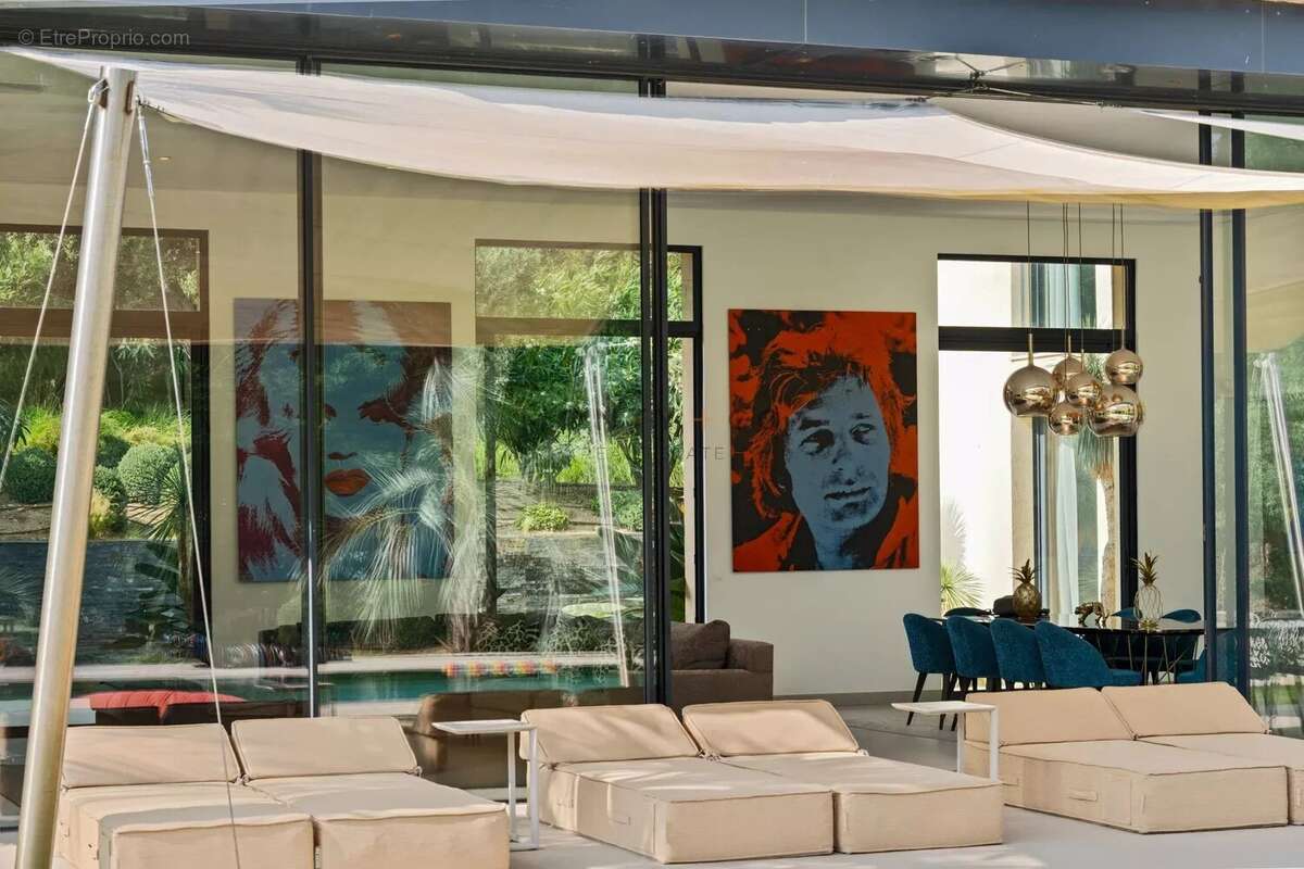 À quelques pas des plages de Pampelonne : villa contemporaine au cœur de Ramatuelle - photo 2
