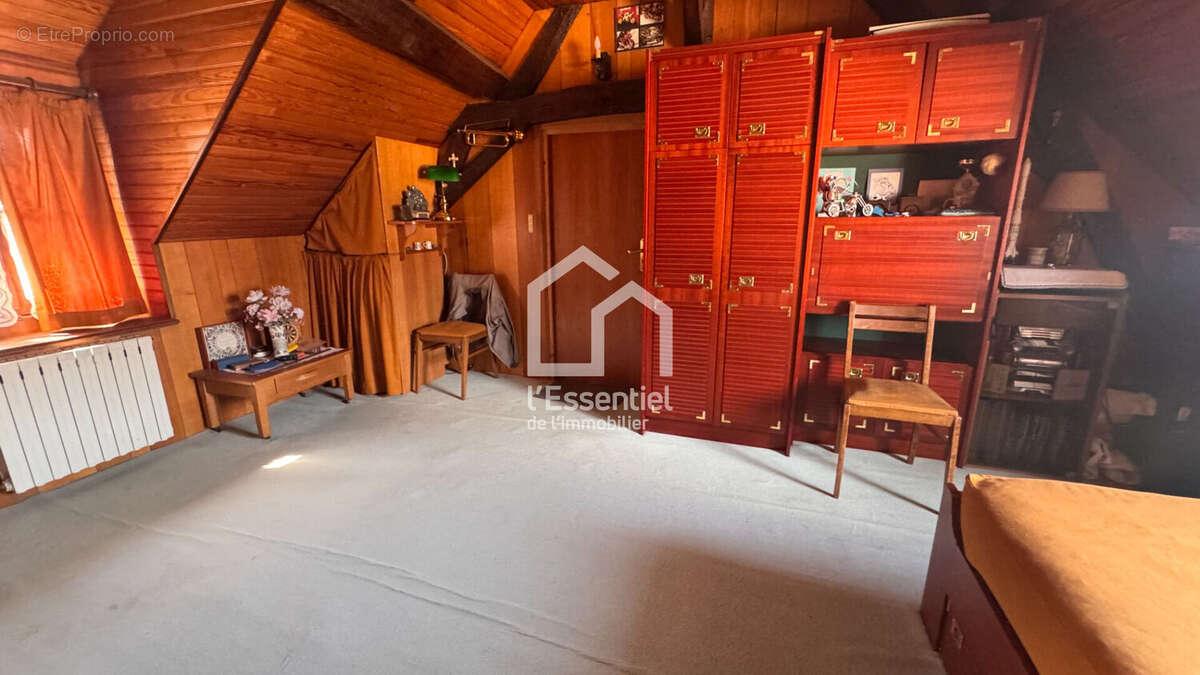 A VENDRE - Maison Verneuil Sur Seine centre ville, dépendance, Atelier - photo 8