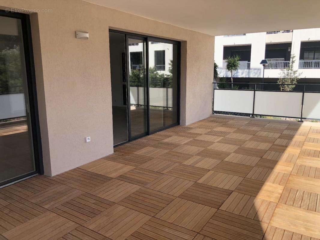 Appartement à HYERES