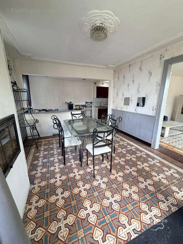 Maison à SAINS-RICHAUMONT