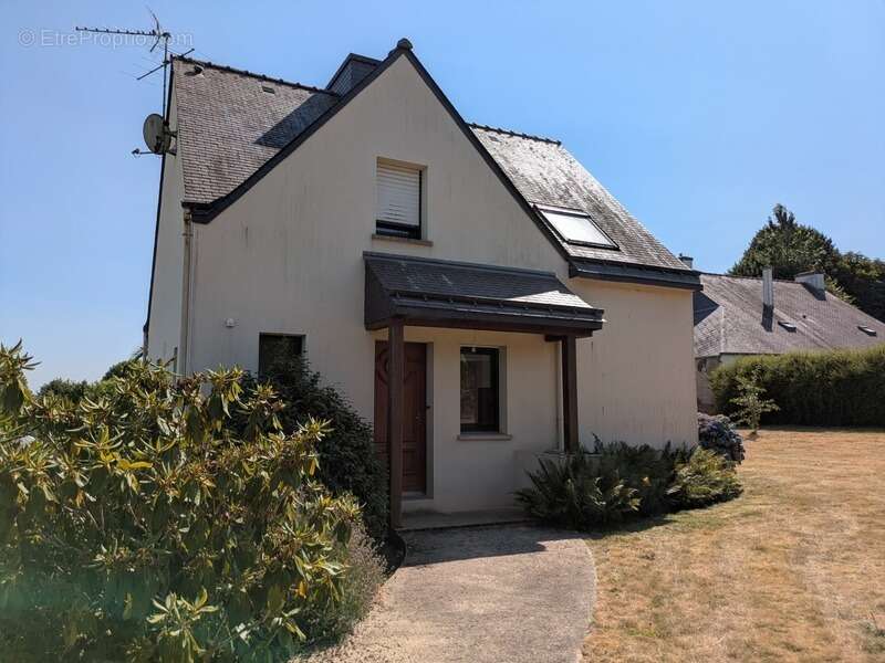 Maison à NEULLIAC