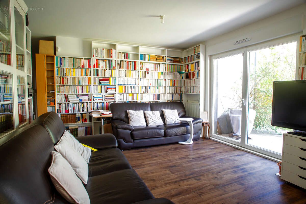 Appartement à SARTROUVILLE