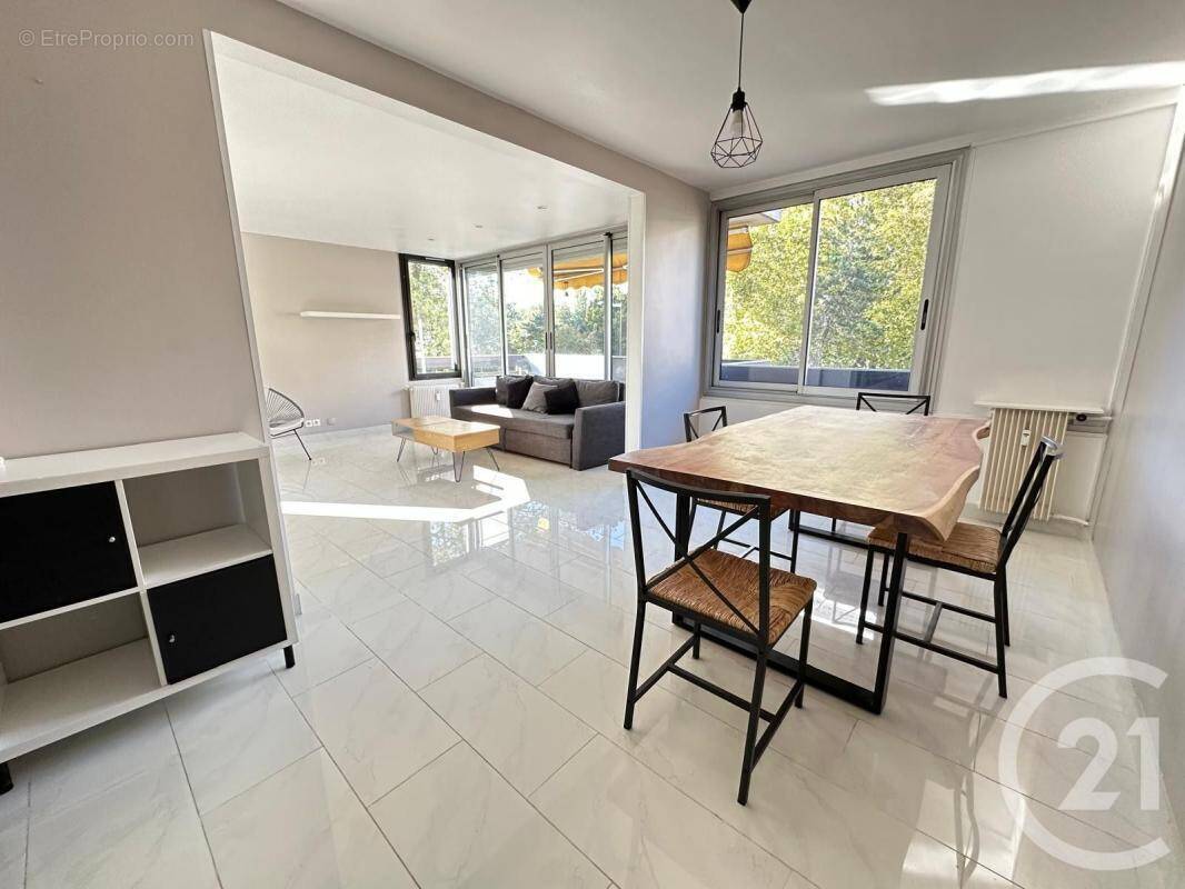 Appartement à FONTENAY-SOUS-BOIS