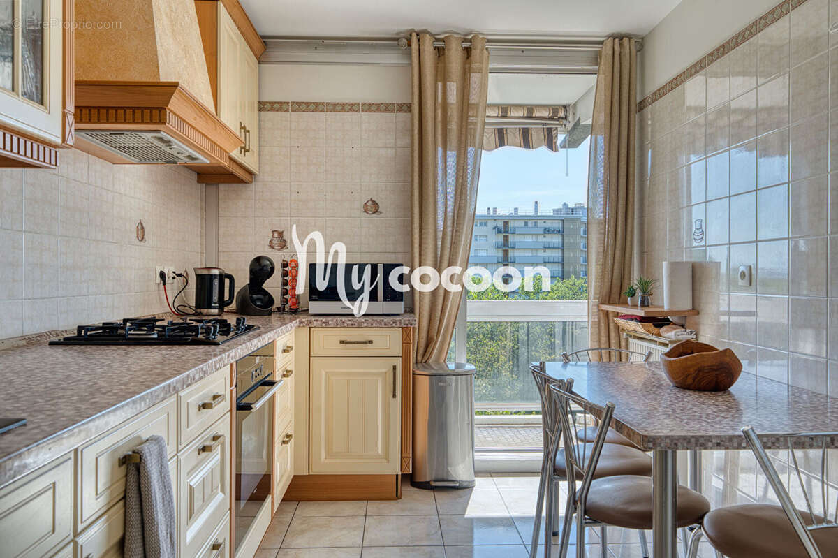Appartement à LYON-8E