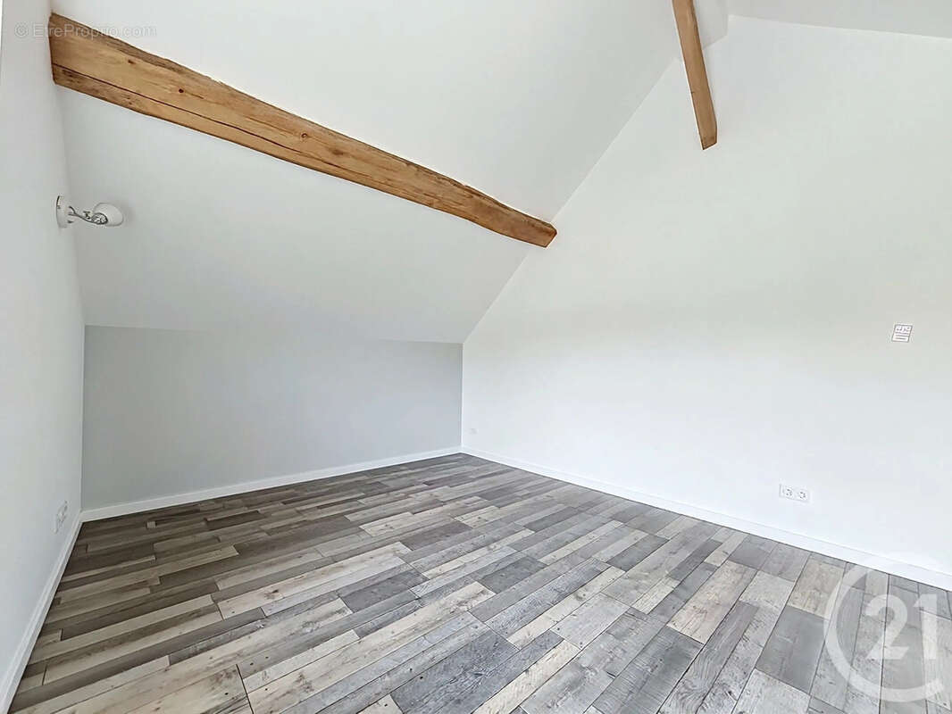 Maison à LA CHAPELLE-RABLAIS
