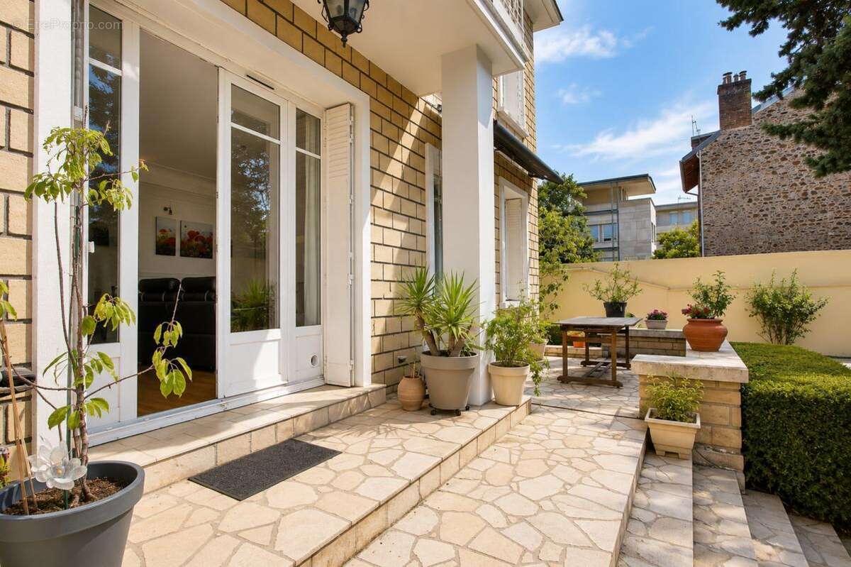 Maison à COLOMBES