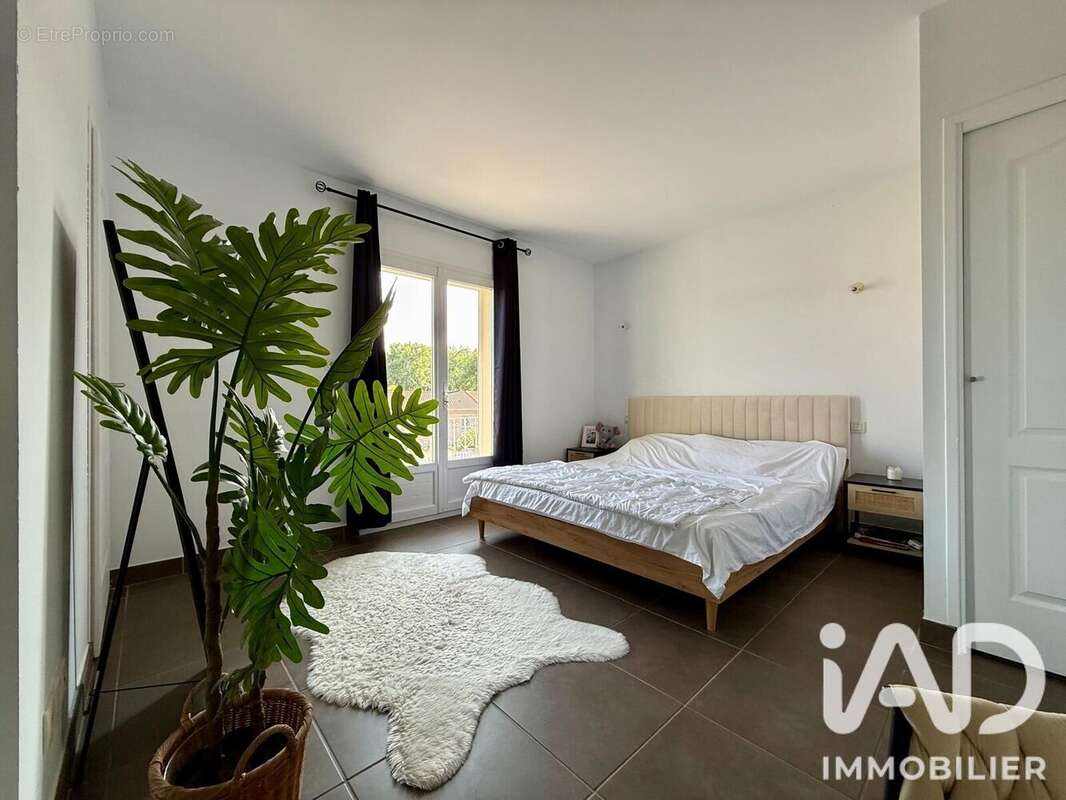 Maison 160 m² à Saint-Marcellin-En-Forez  - photo 8