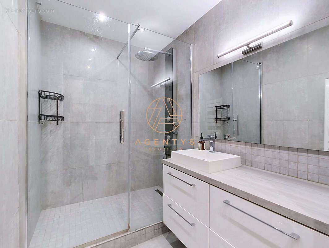 Appartement 65 m² à Saint-Maur-Des-Fosses  - photo 4