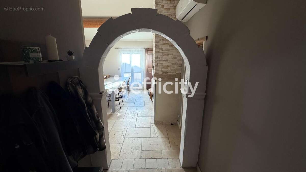 Maison 113 m² à Apt  - photo 4