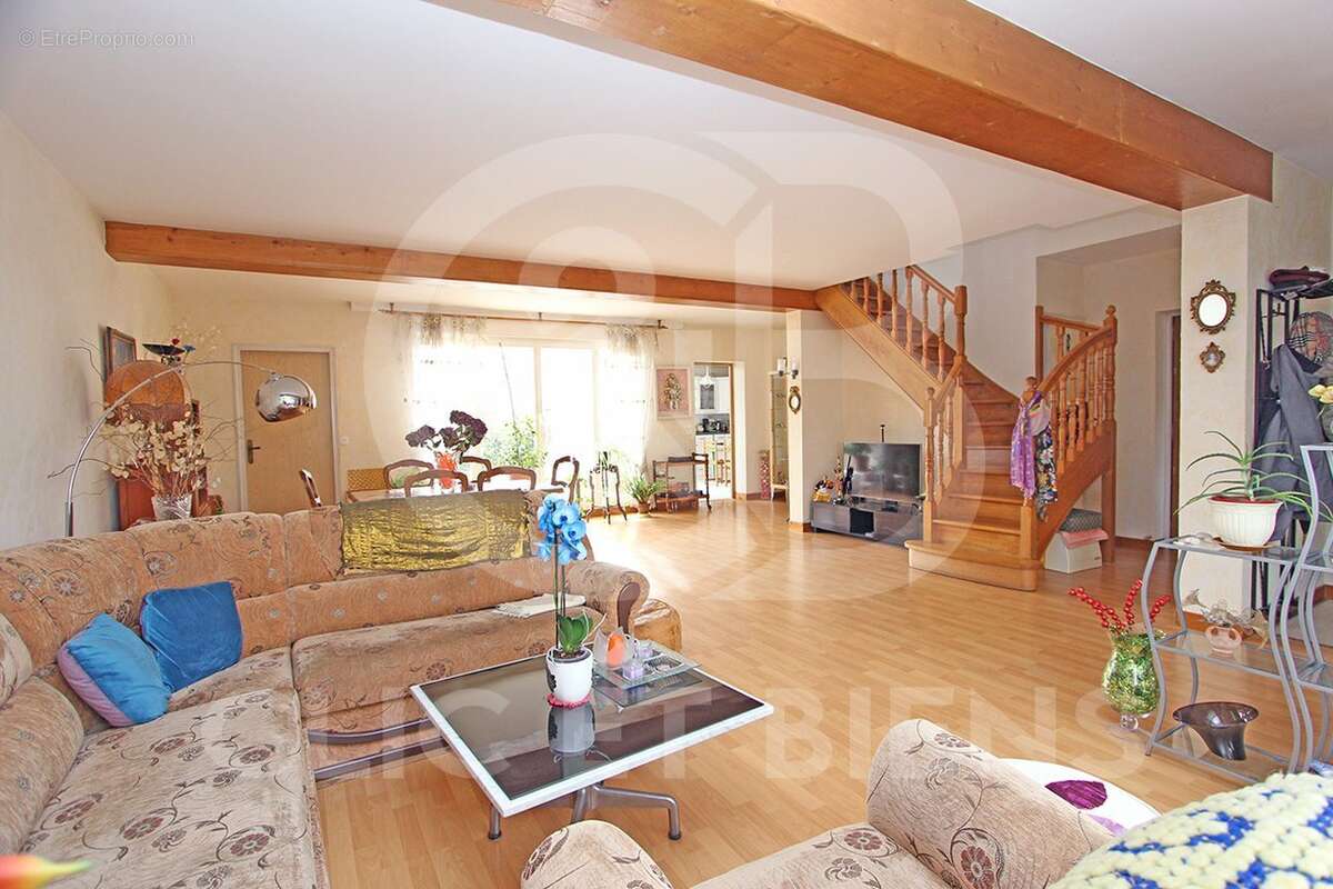 Maison à FONTENAY-LE-FLEURY