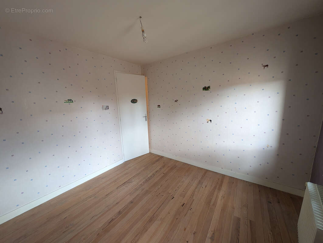 Maison à PONT-DU-CHATEAU