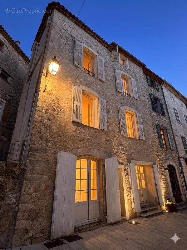 Maison à CLAVIERS