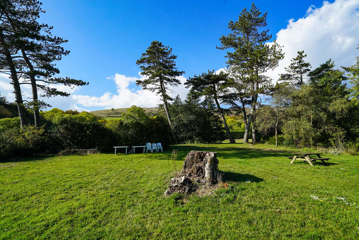 Maison à CASTANET-LE-HAUT