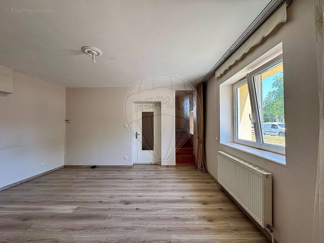 Maison à LIMAS